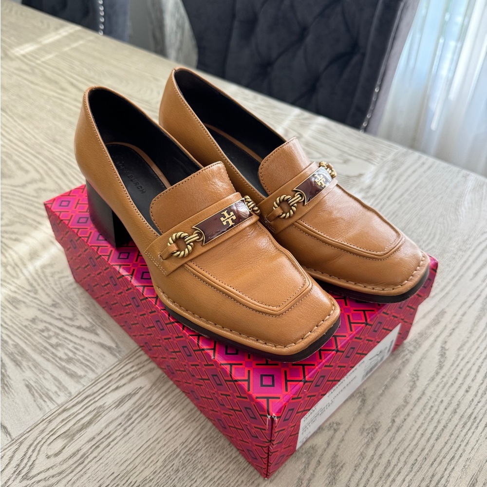 Size 7.5 Tory Burch Pumps